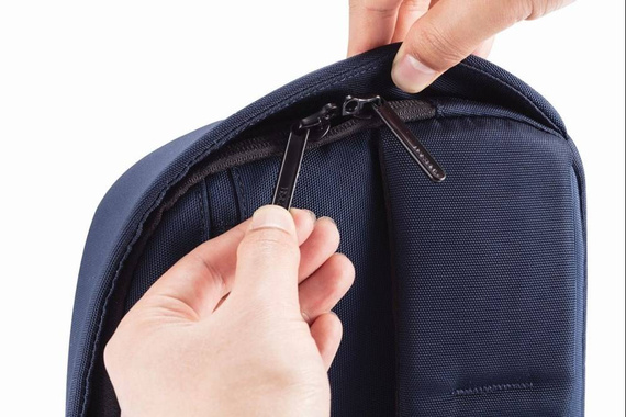 Plecak na jedno ramię XD Design Bobby Sling granatowy